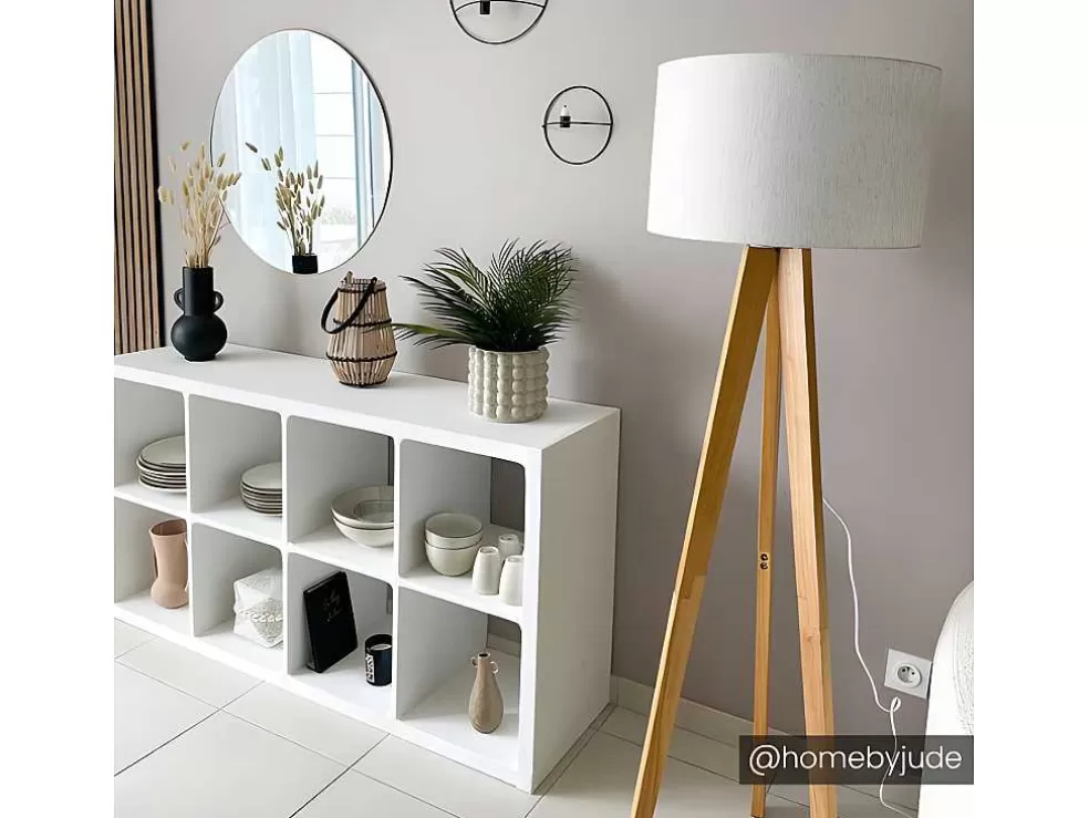 OZAIA Candeeiro Tripe Em Madeira Natural E Abajur Em Linho Cor Branco De D.45 X A.152 Cm - Lorens* Promoções Decoração