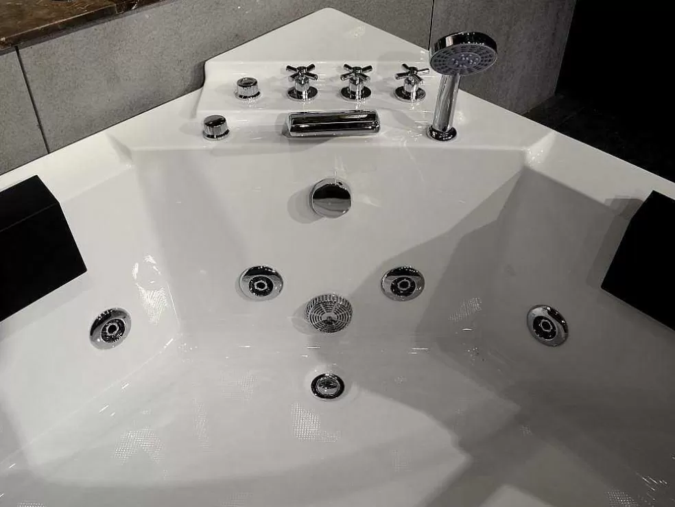 Shower & Design [Old Version]Banheira De Hidromassagem De Canto Em Vidro Evelina - 2 Lugares - 330 L - 138*138*A63 Cm* Banheira De Hidromassagem